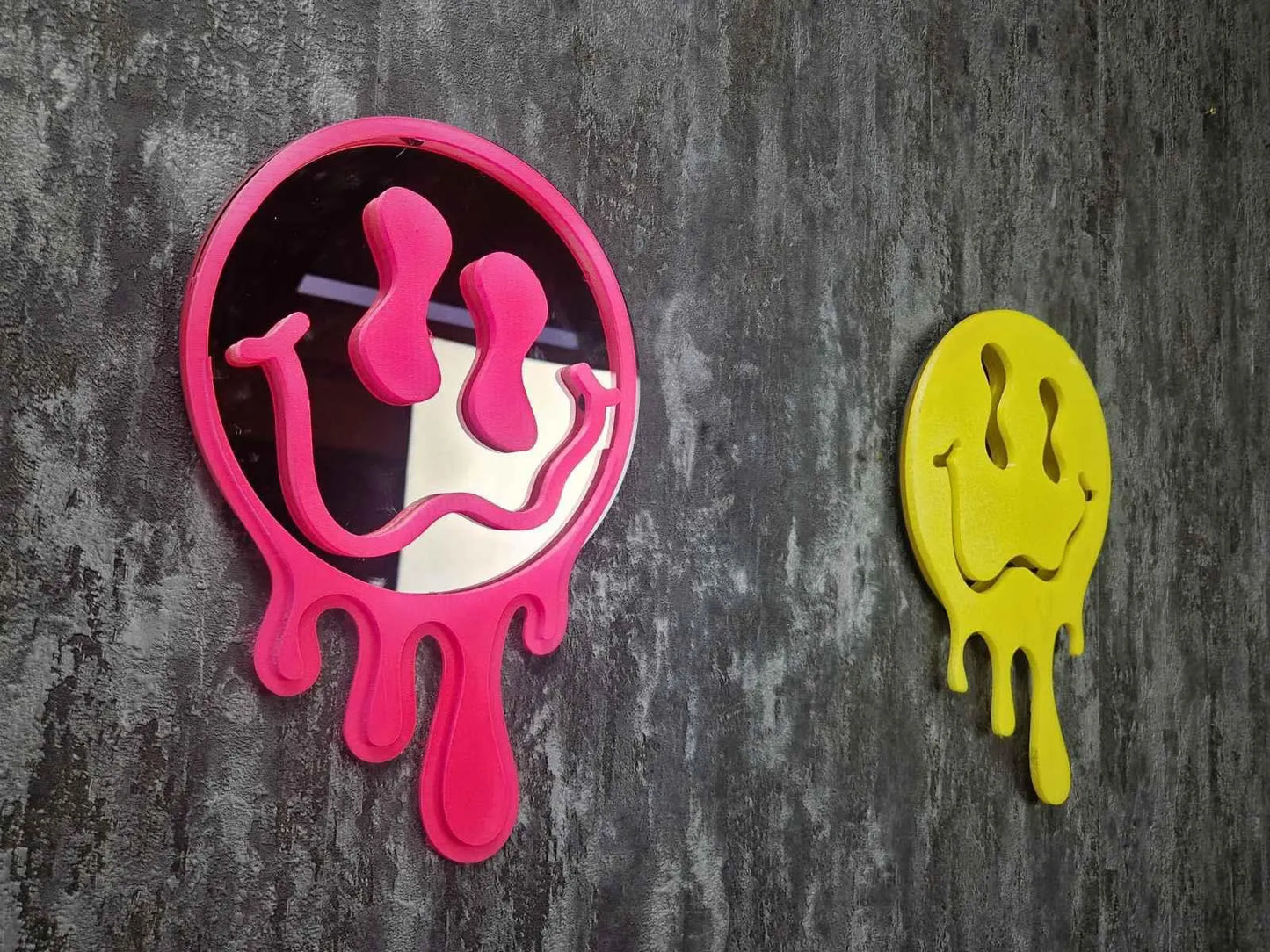 Neon Drip Melting Face Mirror